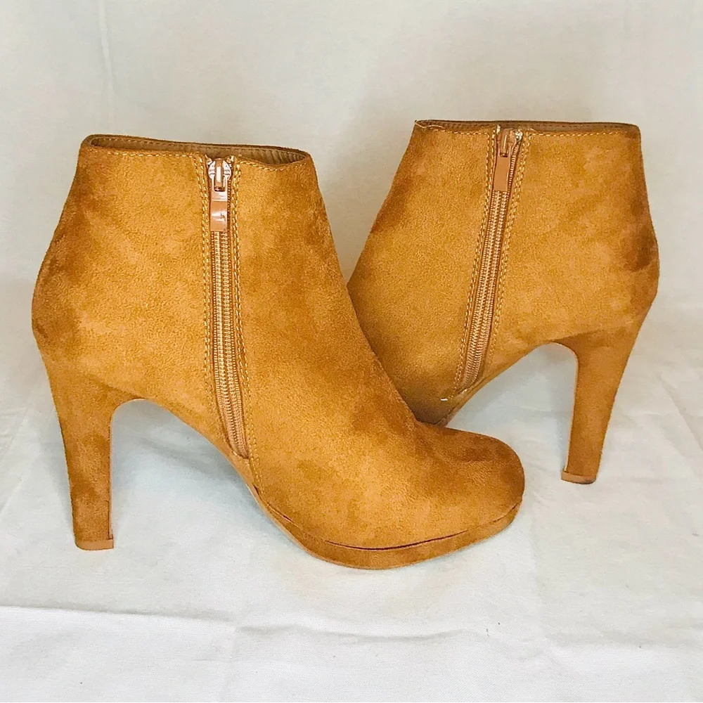 Forever Bootie - Picture 3 of 7